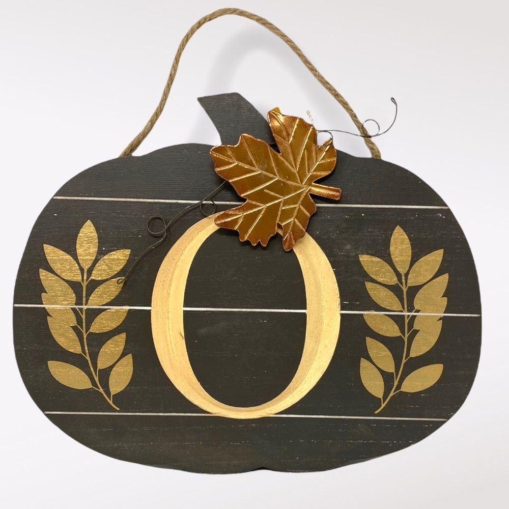🆕 ASHLAND | Letter O Pumpkin Door Sign